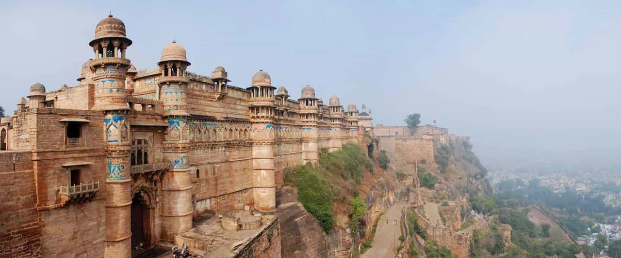 tourist places near gwalior